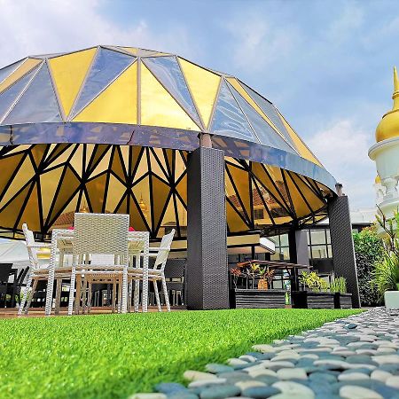 Tara Hotel Yogyakarta Tugu Εξωτερικό φωτογραφία