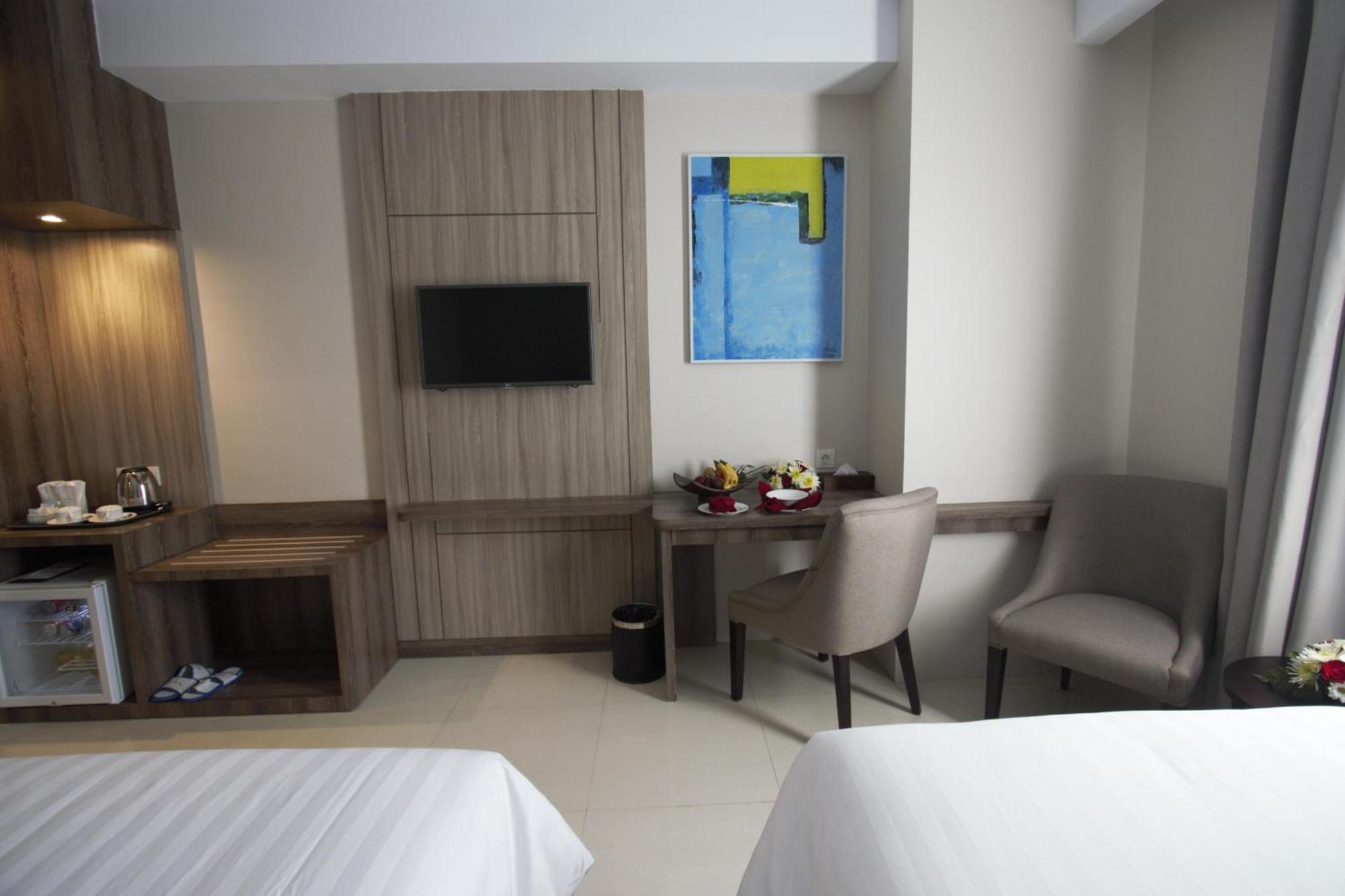 Tara Hotel Yogyakarta Tugu Δωμάτιο φωτογραφία