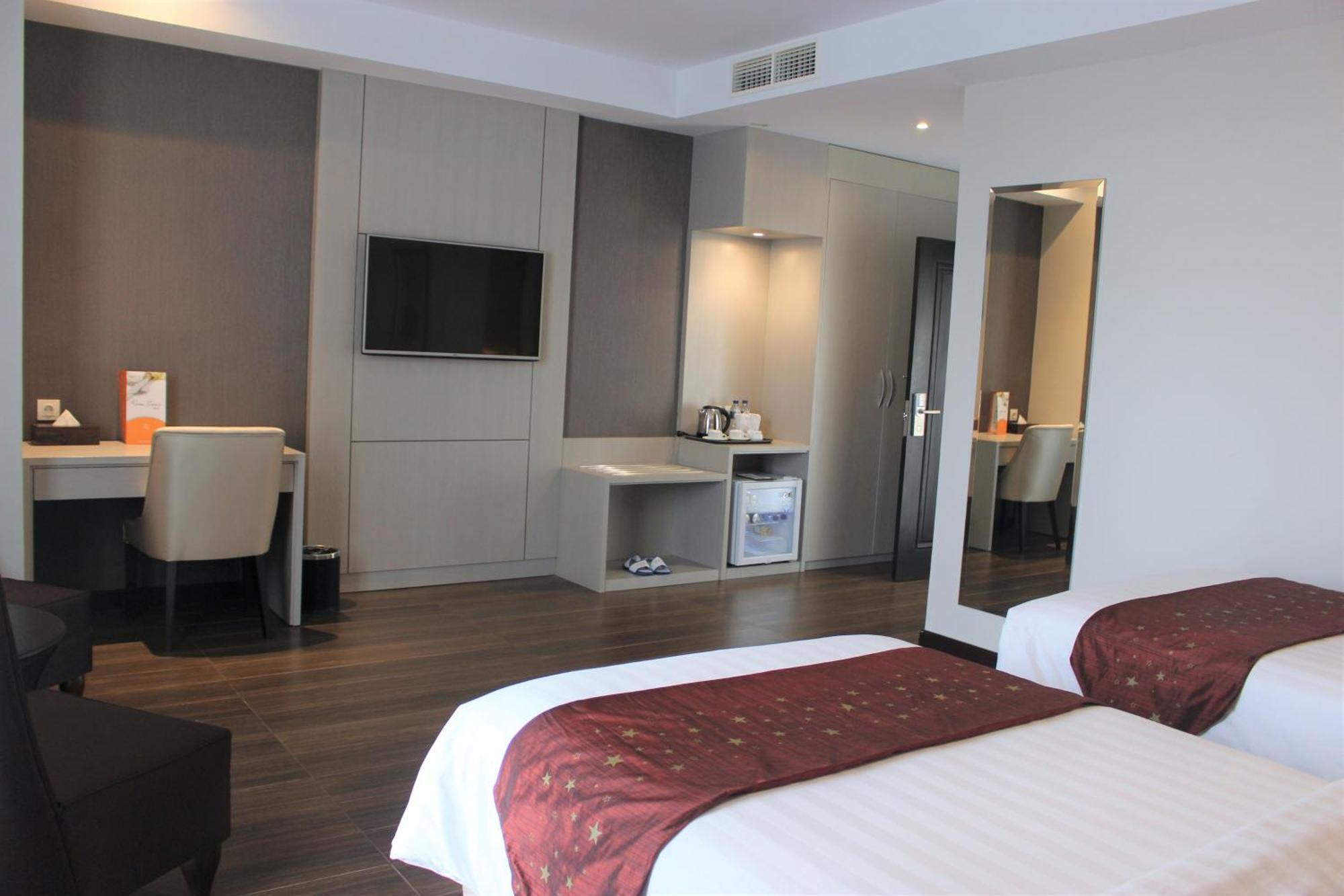 Tara Hotel Yogyakarta Tugu Εξωτερικό φωτογραφία
