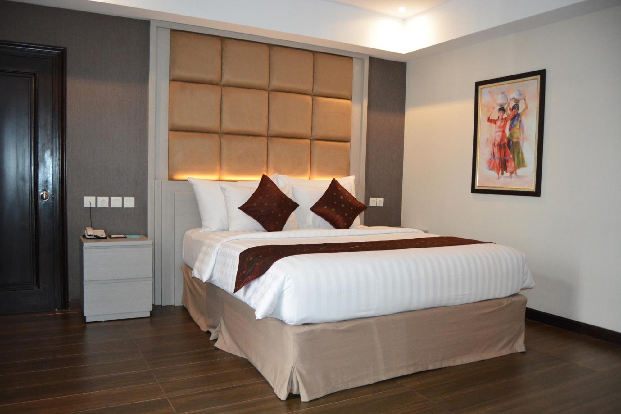 Tara Hotel Yogyakarta Tugu Δωμάτιο φωτογραφία