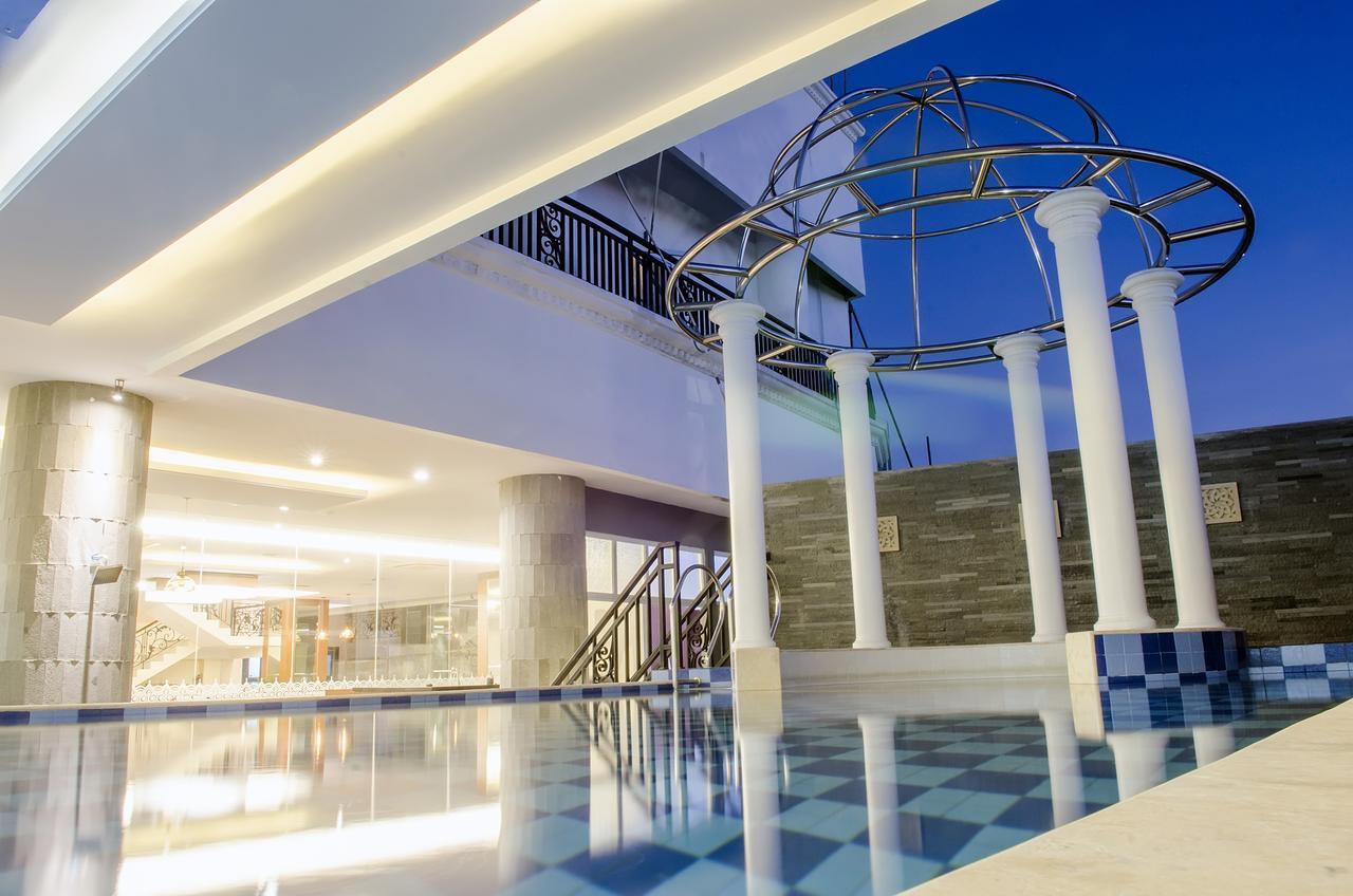 Tara Hotel Yogyakarta Tugu Εξωτερικό φωτογραφία