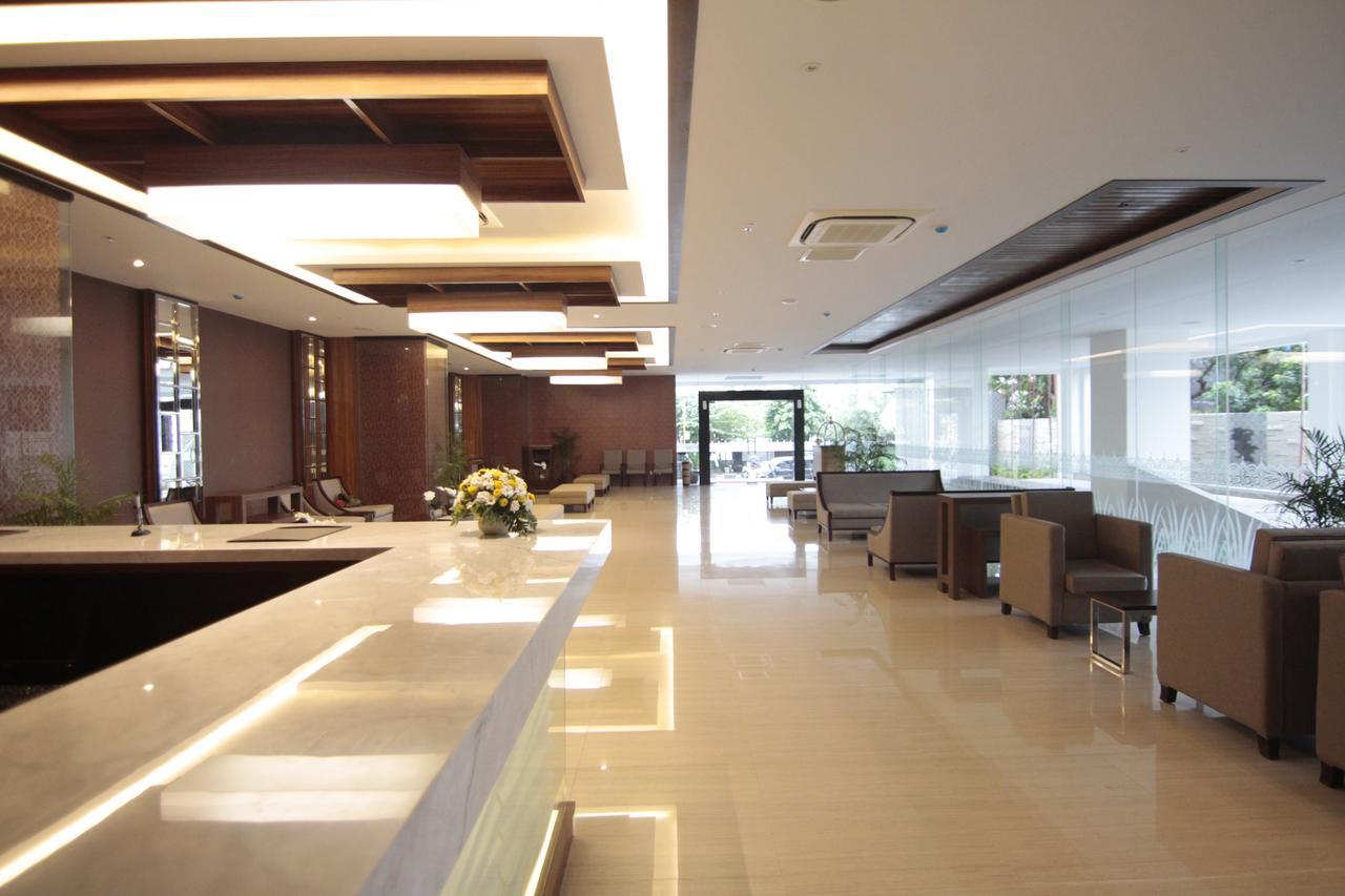 Tara Hotel Yogyakarta Tugu Εξωτερικό φωτογραφία