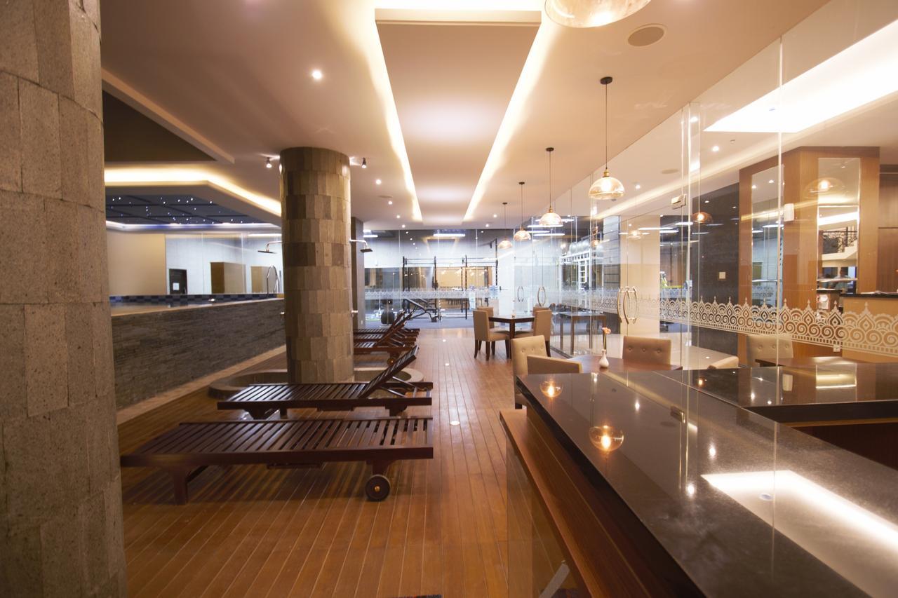 Tara Hotel Yogyakarta Tugu Εξωτερικό φωτογραφία