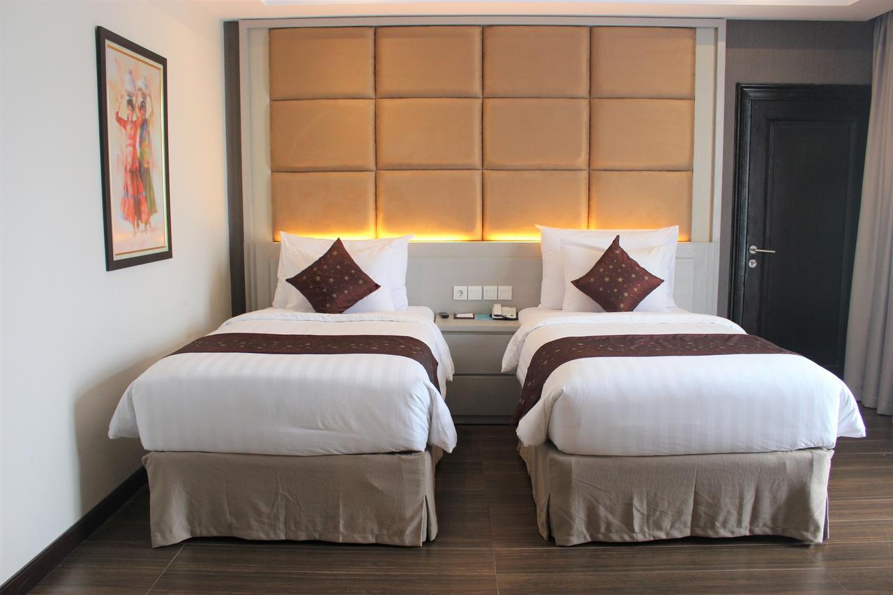 Tara Hotel Yogyakarta Tugu Εξωτερικό φωτογραφία