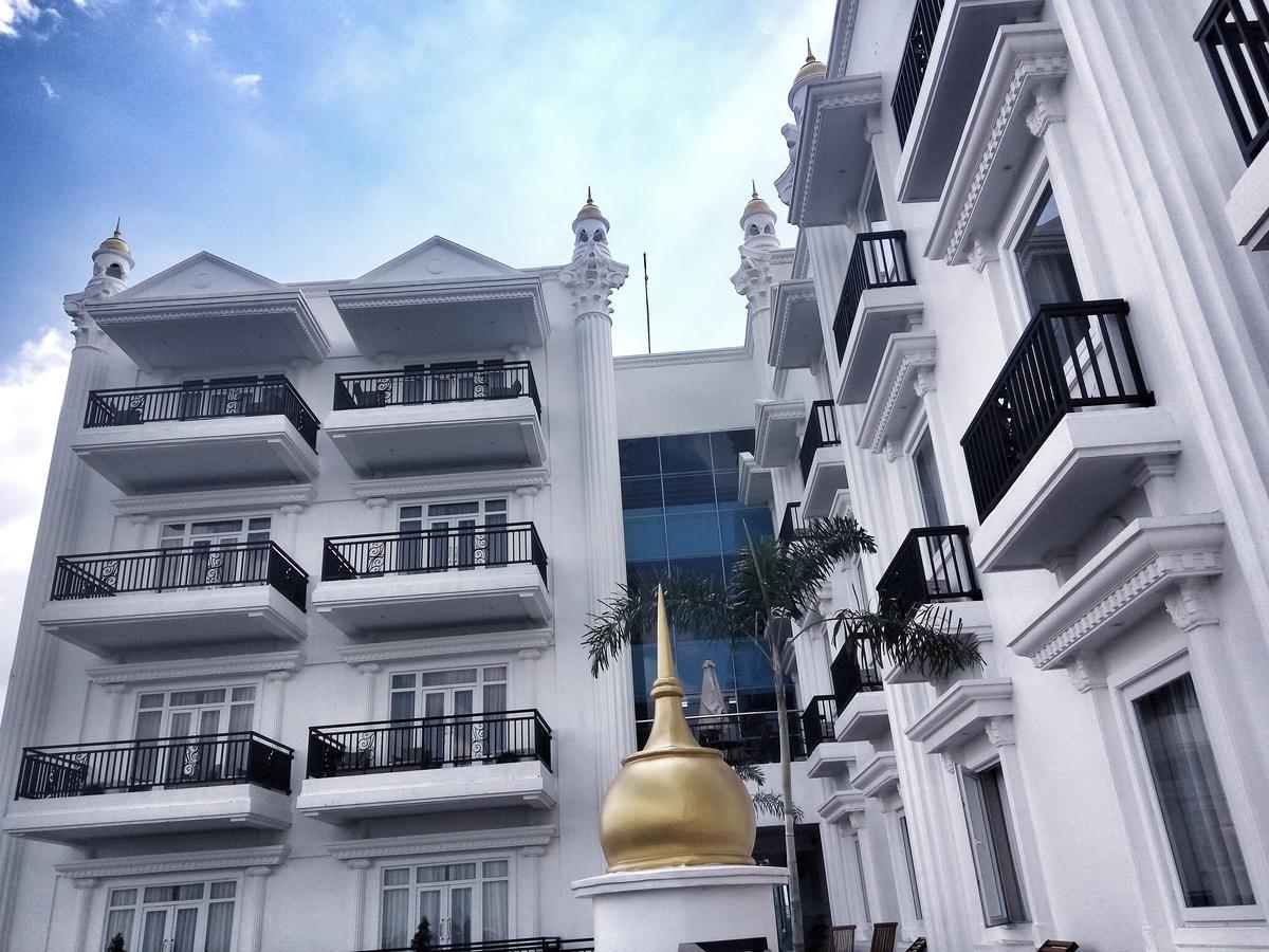 Tara Hotel Yogyakarta Tugu Εξωτερικό φωτογραφία