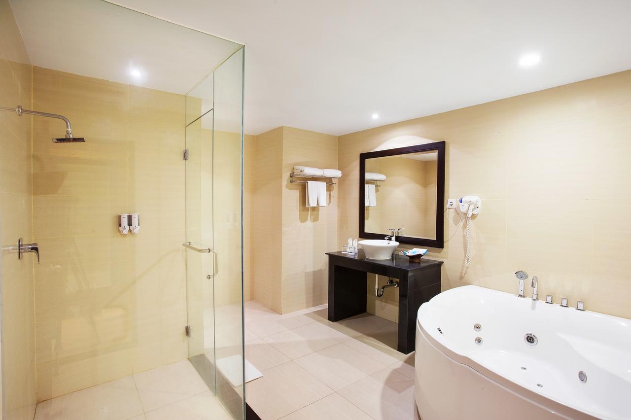 Tara Hotel Yogyakarta Tugu Εξωτερικό φωτογραφία