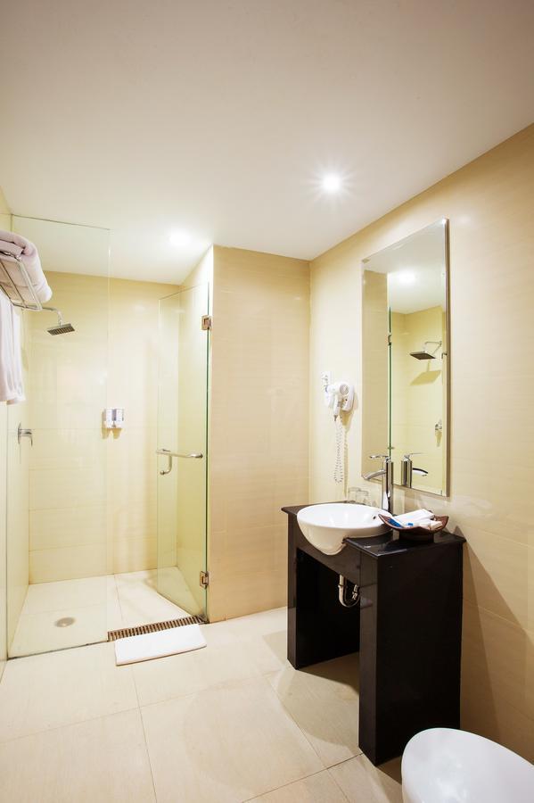 Tara Hotel Yogyakarta Tugu Εξωτερικό φωτογραφία